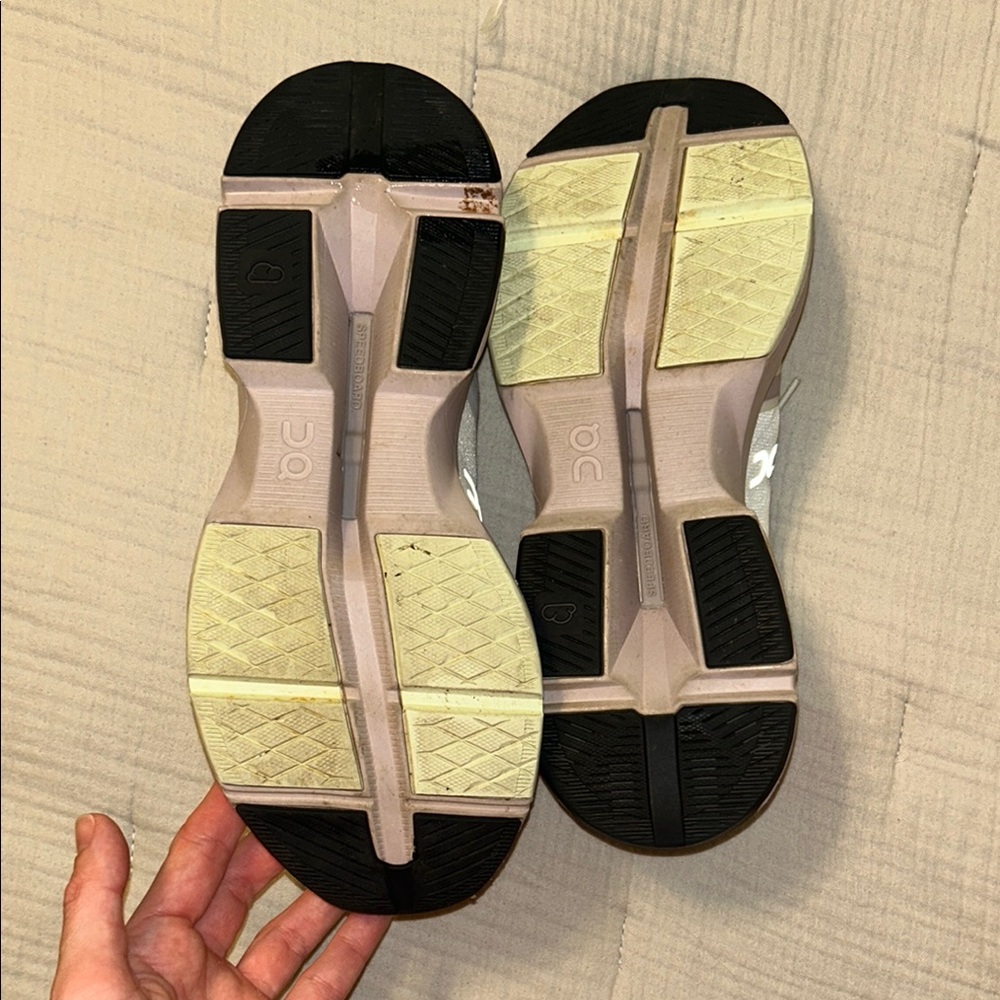 On Running White and Purple Sneakers with CloudTec Cushioning - Picture 5 of 6